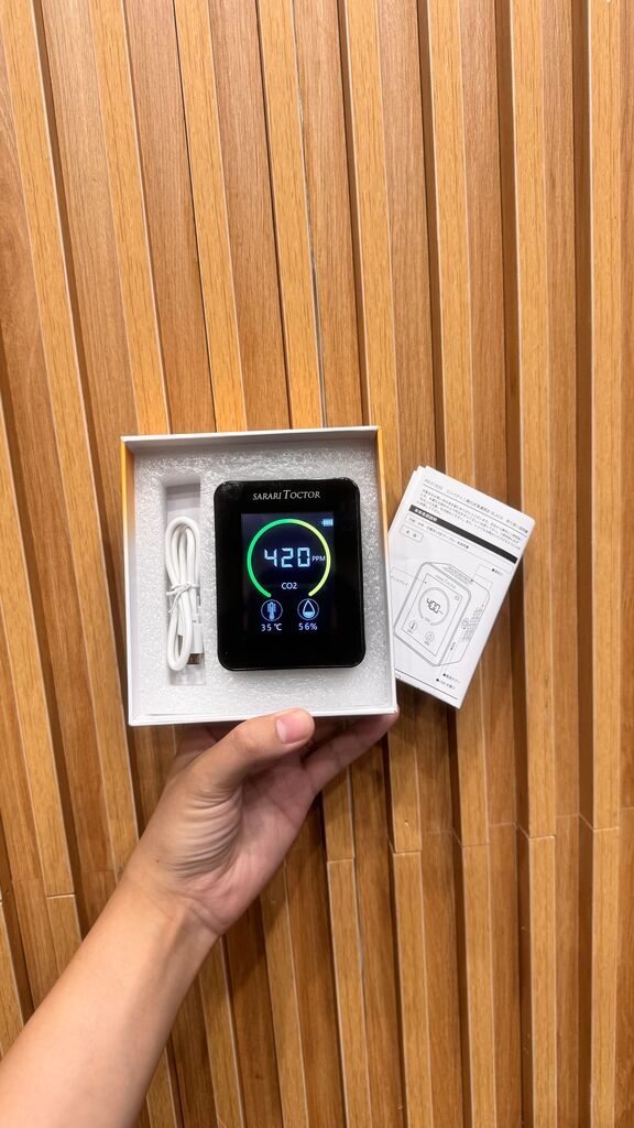 -Không có pin - Máy đo CO2, nhiệt độ, độ ẩm…hãng SARARI TOCTOR ( Nhật Bản )