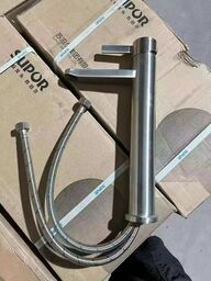 Vòi cao Lavabo rửa mặt hãng SUPOR 212224-01-LS có nóng lạnh , inox 304