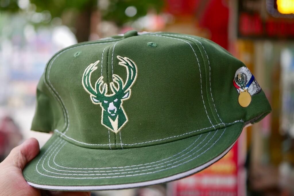 Mũ lưỡi trai Milwaukee Bucks Khris Middleton BMO Cap Series  - Ảnh 5
