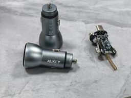 Tẩu sạc nhanh 48W cho xe hơi hãng AUKEY CC-Y48 , sạc oto ô tô vỏ kim loại, nhỏ…