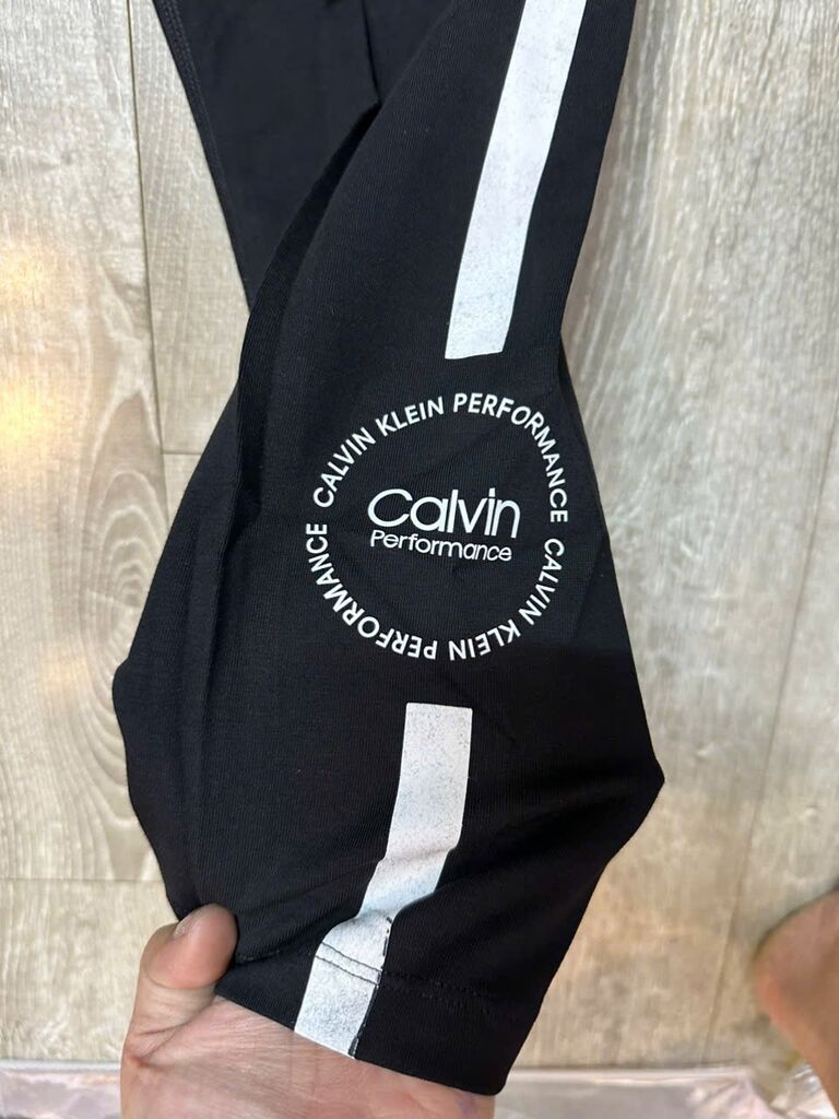 QUẦN CALVI KLEIN hàng Pha kè-  sọc trắng logo tròn , lỗi ngoai quan - Ảnh 6