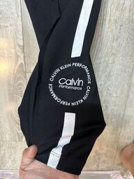 QUẦN CALVI KLEIN hàng Pha kè- sọc trắng logo tròn , lỗi ngoai quan
