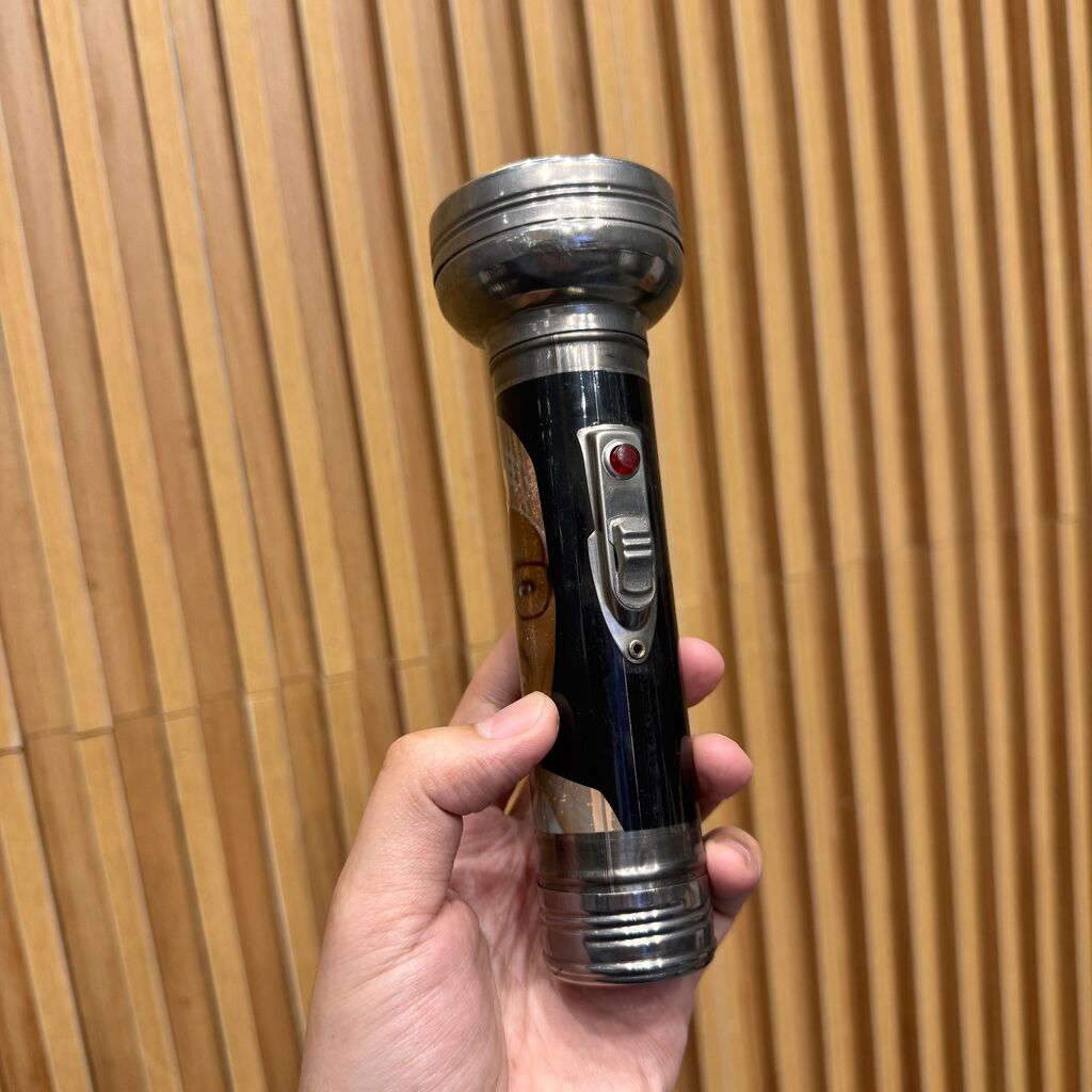 Đèn pin vỏ kim loại huyền thoại , dùng pin tiểu hoặc pin đại đều được. - Ảnh 9