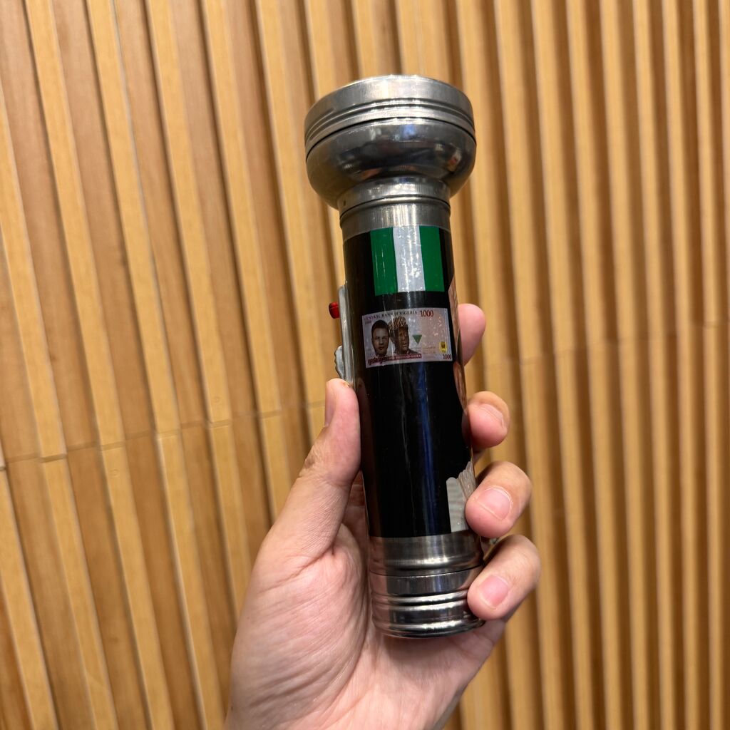 Đèn pin vỏ kim loại huyền thoại , dùng pin tiểu hoặc pin đại đều được. - Ảnh 10