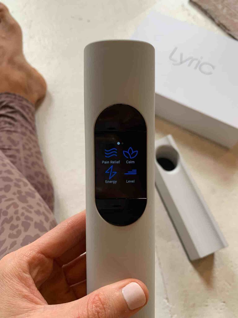 Máy Massage Lyric Therapeutic ( Mỹ ), màn hình cảm ứng, sạc không dây, tay cầm dài - Ảnh 5