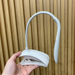 Đèn LED kẹp bàn đọc sách GOOSENECK SSL-909-WT ( cáp sạc bị ố vàng)