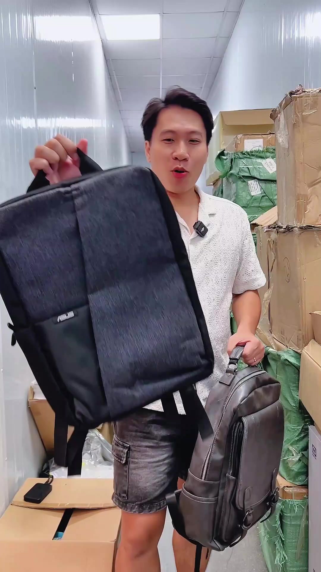 Balo Laptop hãng ASUS AP4600 Backpack 90XB08L0-BBP020 thực tế Balo Laptop hãng ASUS AP4600 Backpack 90XB08L0-BBP020 - Góc chụp chi tiết thực tế 4