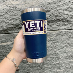Ly giữ nhiệt YETI 20oz / 600ml Rambler Tumbler - mẫu cao - giao màu ngẫu nhiên
