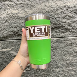 Ly giữ nhiệt YETI 20oz / 600ml Rambler Tumbler - mẫu cao - giao màu ngẫu nhiên