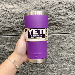 Ly giữ nhiệt YETI 20oz / 600ml Rambler Tumbler - mẫu cao - giao màu ngẫu nhiên