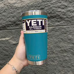 Ly giữ nhiệt YETI 20oz / 600ml Rambler Tumbler - mẫu cao - giao màu ngẫu nhiên