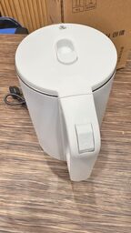 Ấm đun nước siêu tốc hãng SKYWORTH S139, dung tích 2L, ruột inox 304