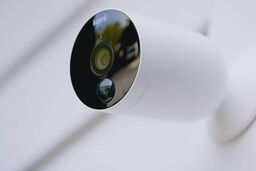 Camera Wifi Kami ( Xiaomi )chạy App Yi Home - sạc pin / kèm dock sạc ,không dâ…