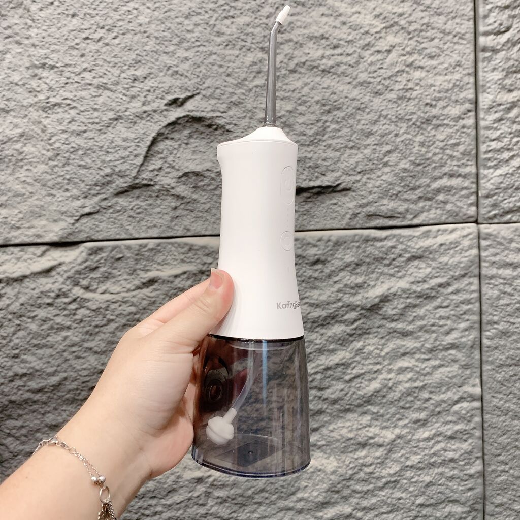 Tăm nước WI hãng KaringBee ( Hàn Quốc ),  kháng nước IPX7, bình chứa lớn 300ml,.đầu phun xoay 360 độ - Ảnh 4