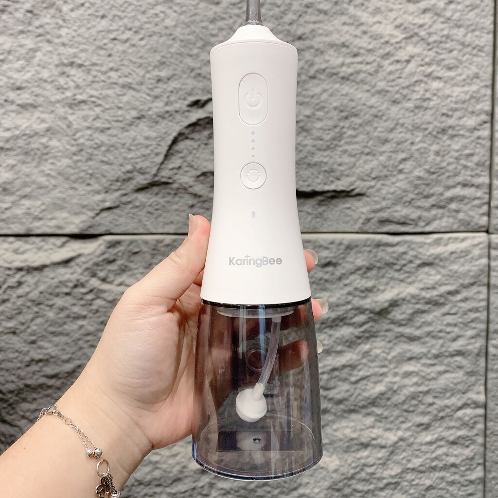 Tăm nước WI hãng KaringBee ( Hàn Quốc ),  kháng nước IPX7, bình chứa lớn 300ml,.đầu phun xoay 360 độ - Ảnh 5
