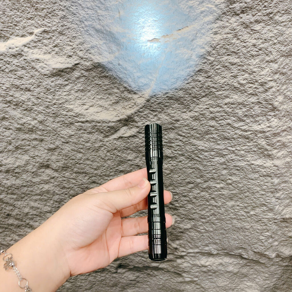 Đèn pin cầm tay chống nước, hợp kim nhôm. - Ảnh 2