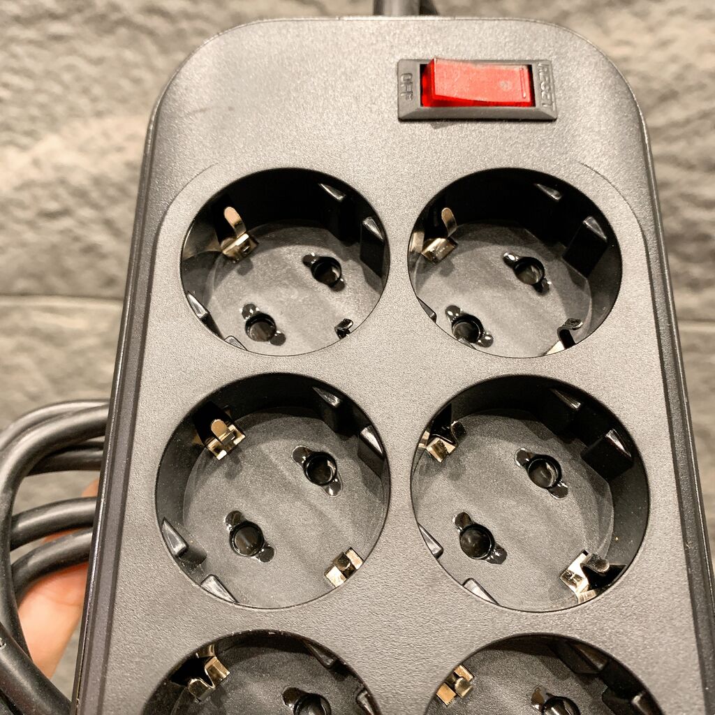 Ổ điện JOYGUARD 2500W - OG6K4U, 6 cổng 220v + 4 cổng USB A - Ảnh 3