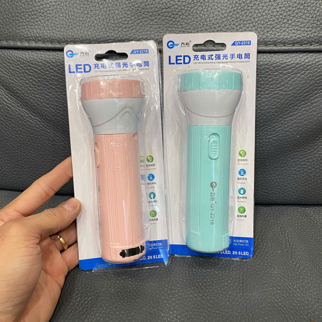 Đèn pin sạc điện cầm tay QIAO YU QY-2218