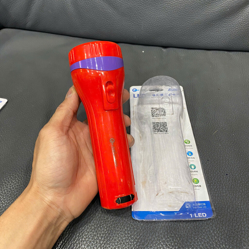 Đèn pin cầm tay QIAO YU QY-3568 - Ảnh 3