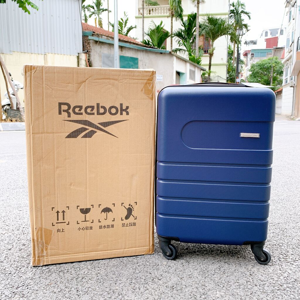  Vali cỡ 20 inch hãng Reebok ( Anh Quốc ) RB210023-BL