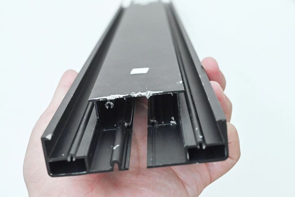 Ổ điện ray gắn tường 8000W hãng TESSAN , dài 60cm, với 3 ổ cắm di chuyển được - Ảnh 5