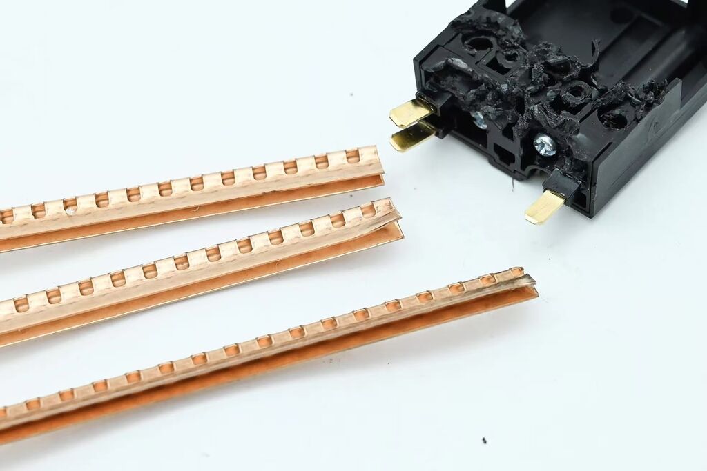 Ổ điện ray gắn tường 8000W hãng TESSAN , dài 60cm, với 3 ổ cắm di chuyển được - Ảnh 6