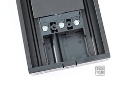 Ổ điện ray gắn tường 8000W hãng TESSAN , dài 60cm, với 3 ổ cắm di chuyển được