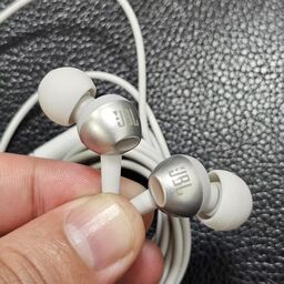 Tai nghe nhét tai có dây In-ear JBL C200SI JBLC200SIU ( ko hộp )