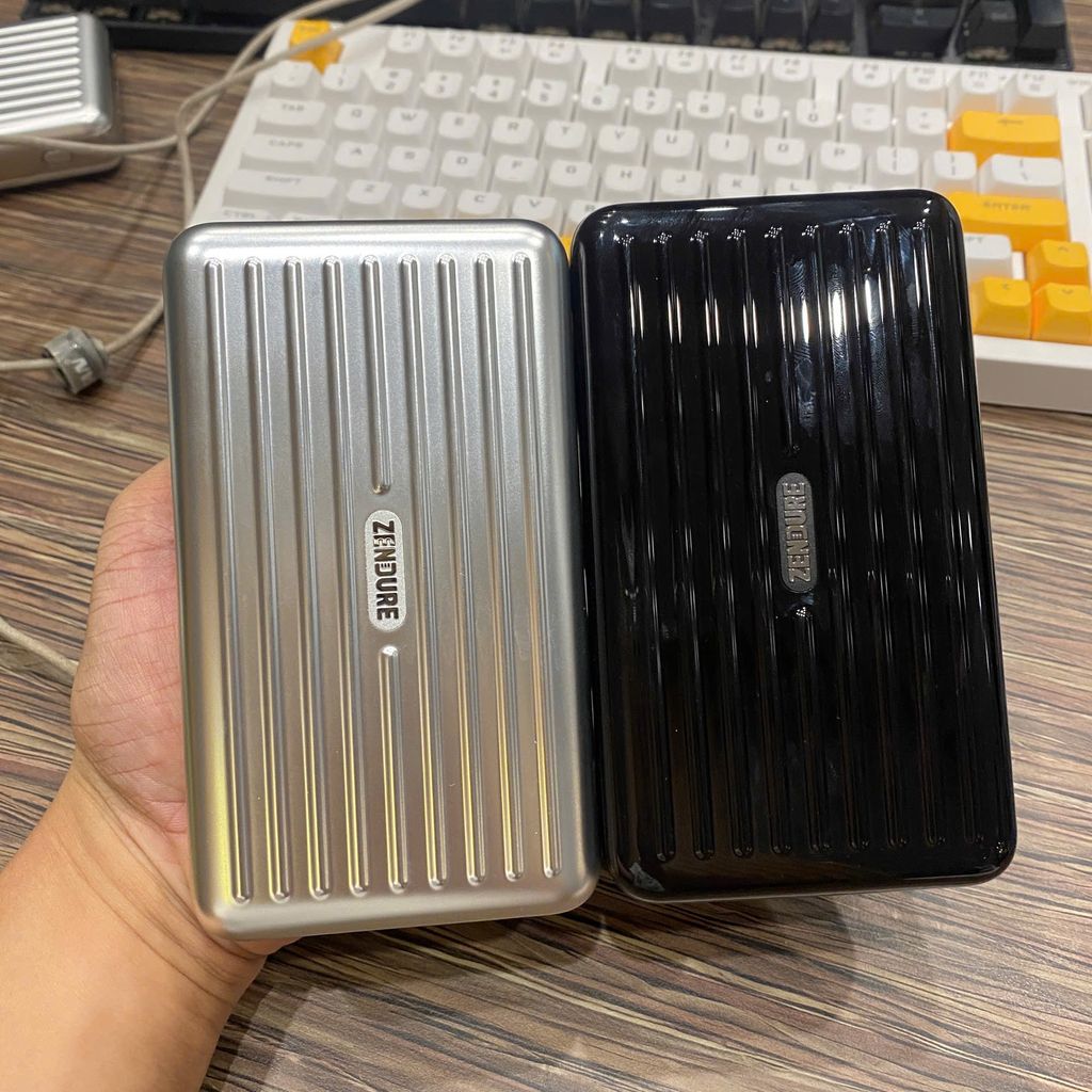 Pin dự phòng 20.000mAh Zendure sạc nhanh 100w ( ko hộp, lỗi nút bấm )