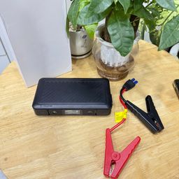 Pin dự phòng 15000mAh hãng Mophie AC55500, kích bình ắc quy oto, xe máy, cổng…