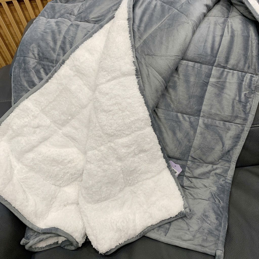 Chăn trọng lực mặt nhung - lông cừu (150cm x 200cm x 11,3kg)