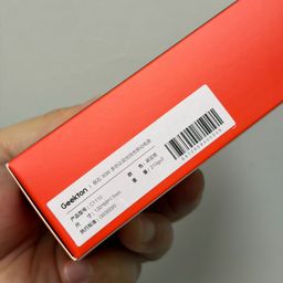 Pin dự phòng 10.000mAh Geekton C1110mAh sạc nhanh 30W - có màn hình đo dòng sạc