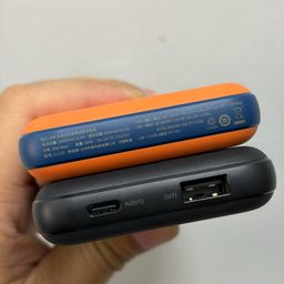 Pin dự phòng 10.000mAh Geekton C1110mAh sạc nhanh 30W - có màn hình đo dòng sạc