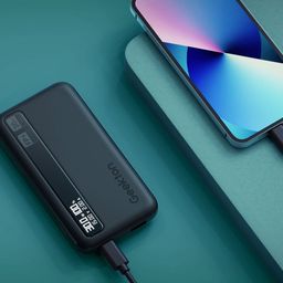 Pin dự phòng 10.000mAh Geekton C1110mAh sạc nhanh 30W - có màn hình đo dòng sạc
