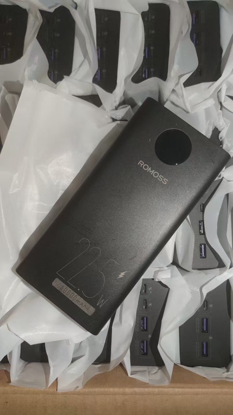 Pin dự phòng 40.000mAh ROMOSS PEA40PF sạc nhanh 22.5W (New ko hộp, có xước nhẹ) thực tế Pin dự phòng 40.000mAh ROMOSS PEA40PF sạc nhanh 22.5W (New ko hộp, có xước nhẹ) - Góc chụp chi tiết thực tế 13