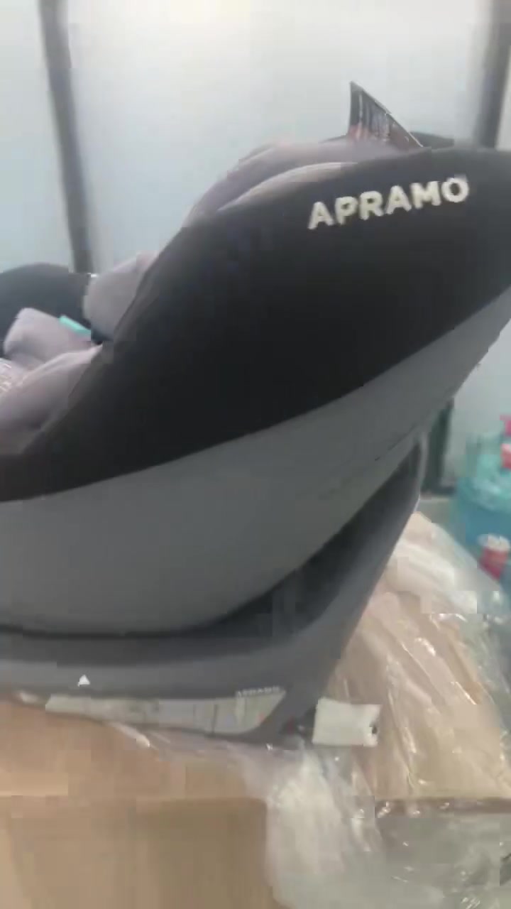 Ghế an toàn ô tô trẻ em APRAMO METRO HUB ( Anh Quốc ) – Xoay 360°, khoá ISOFIX thực tế Ghế an toàn ô tô trẻ em APRAMO METRO HUB ( Anh Quốc ) – Xoay 360°, khoá ISOFIX - Góc chụp chi tiết thực tế 26