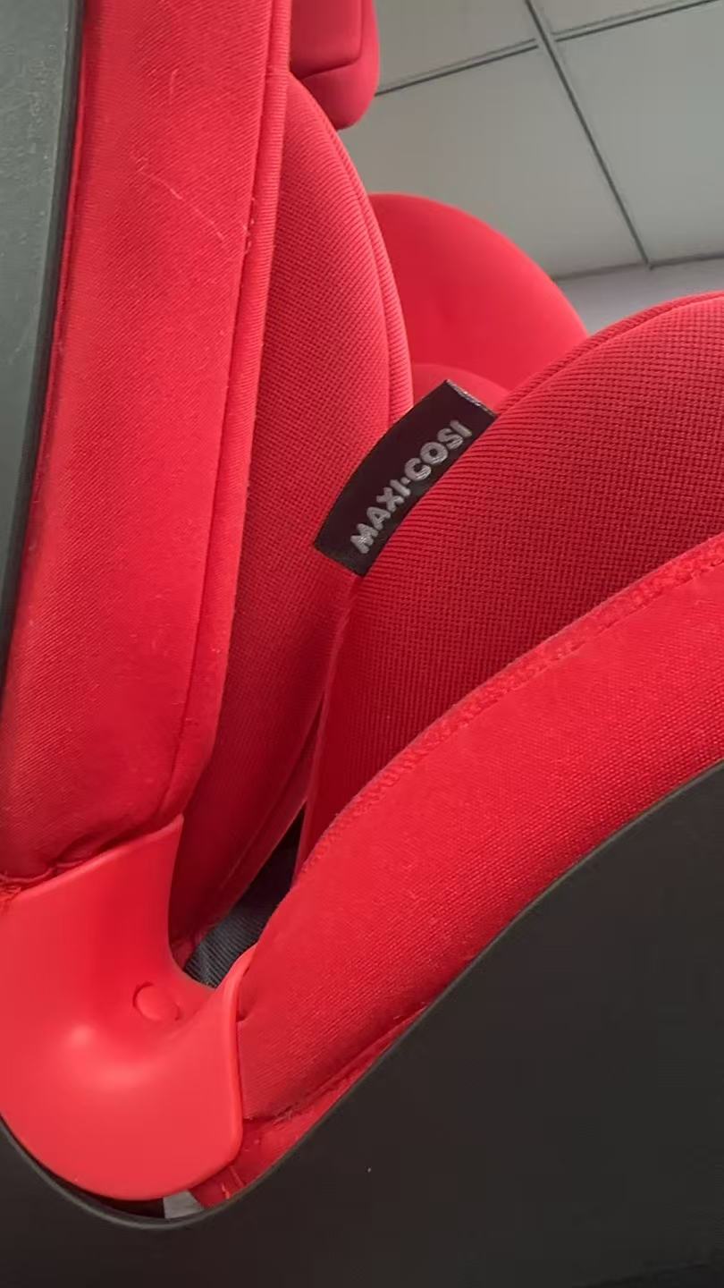Ghế trẻ em trên ô tô Maxi-Cosi Titan ( Hà Lan ) – khoá ISOFIX, màu đỏ. - Ảnh 9