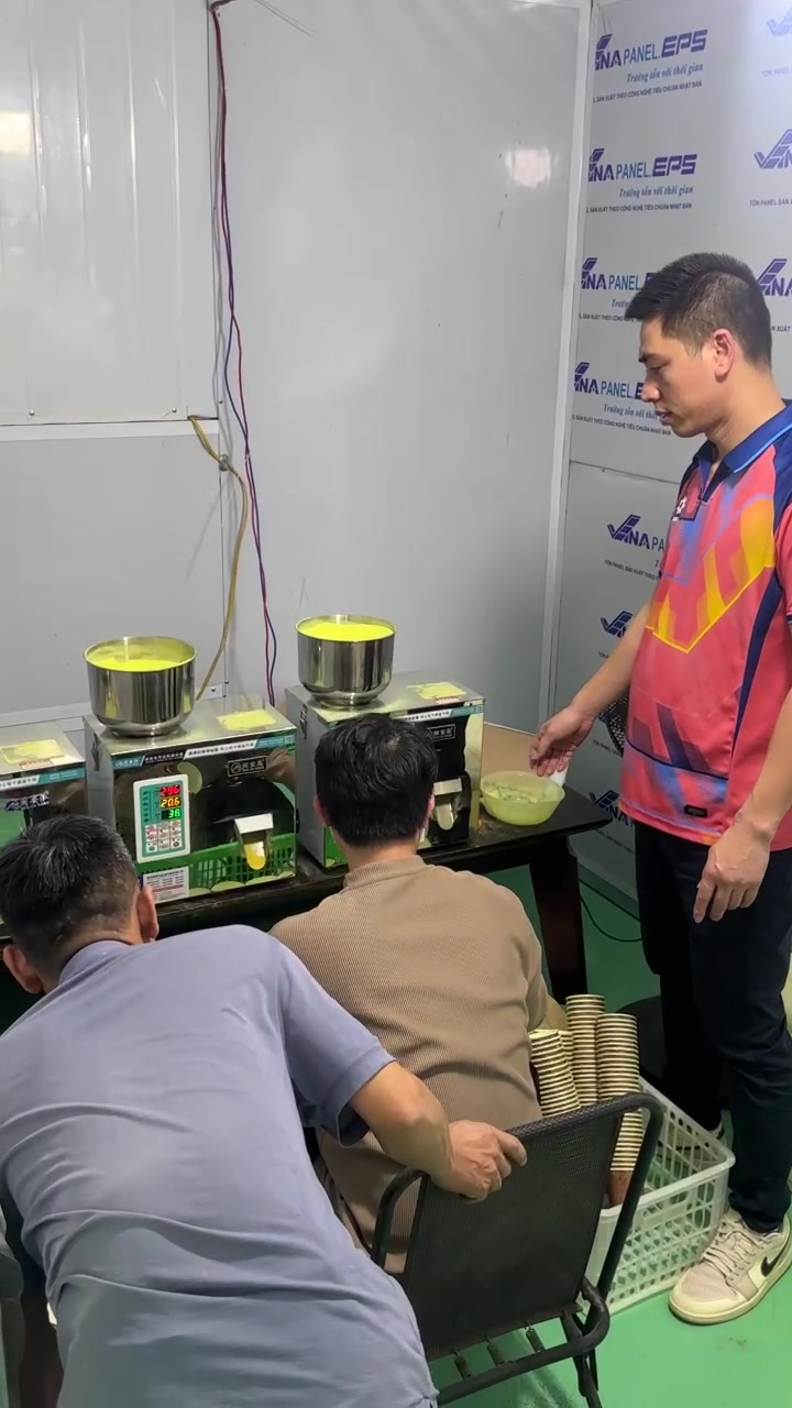 Hộp 6 quả bóng thi đấu Pickleball chính hãng Gold Pick, bóng 40 lỗ, nhựa nguyên sinh thực tế Hộp 6 quả bóng thi đấu Pickleball chính hãng Gold Pick, bóng 40 lỗ, nhựa nguyên sinh - Góc chụp chi tiết thực tế 14