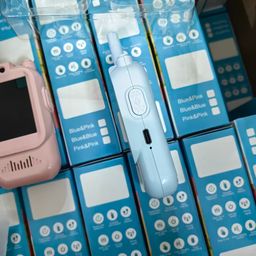 2 chiếc Bộ đàm Video Call trẻ em YUSSBCU – Video Walkie Talkie ( hàng Amazon )
