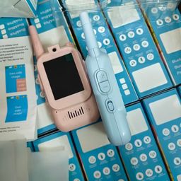 2 chiếc Bộ đàm Video Call trẻ em YUSSBCU – Video Walkie Talkie ( hàng Amazon )