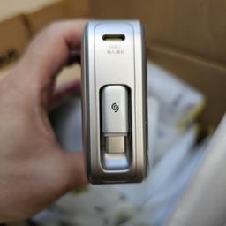 Pin dự phòng Baseus 20000mAh sạc nhanh 65W, liền cáp rút Type-C / Lightning