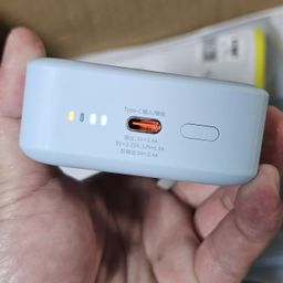 Pin dự phòng không dây 20000mAh Baseus, sạc nhanh 20w, có Magsafe ( màu trắng )