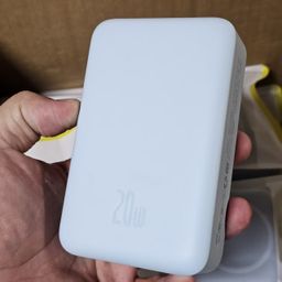 Pin dự phòng không dây 20000mAh Baseus, sạc nhanh 20w, có Magsafe ( màu trắng )