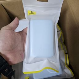 Pin dự phòng không dây 20000mAh Baseus, sạc nhanh 20w, có Magsafe ( màu trắng )