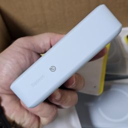 Pin dự phòng không dây 20000mAh Baseus, sạc nhanh 20w, có Magsafe ( màu trắng )