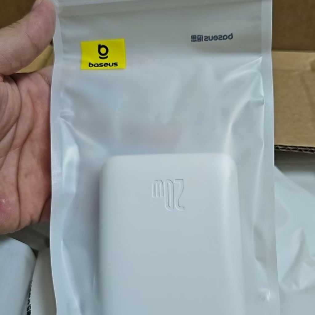 Pin dự phòng 10.000mAh Baseus sạc nhanh không dây Magsafe - PPCXM10, có CCC - Ảnh 8