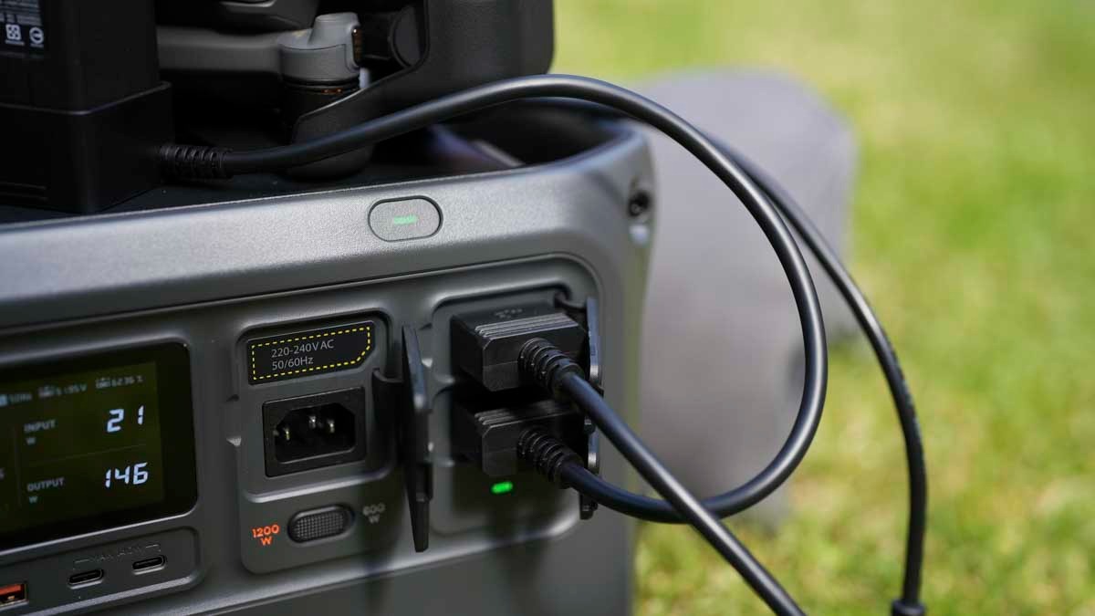 Trạm điện di động DJI Power 1000, dung lượng 1024Wh, công suất 2200W, cổng C sạc 140W - Ảnh 4