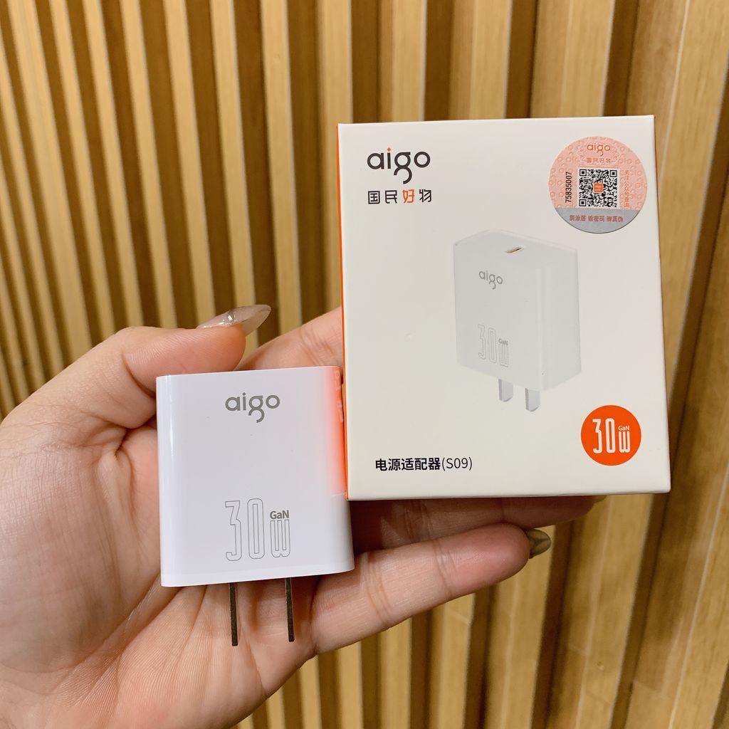 Củ sạc nhanh 30W hãng AIGO S09, công nghệ GaN 