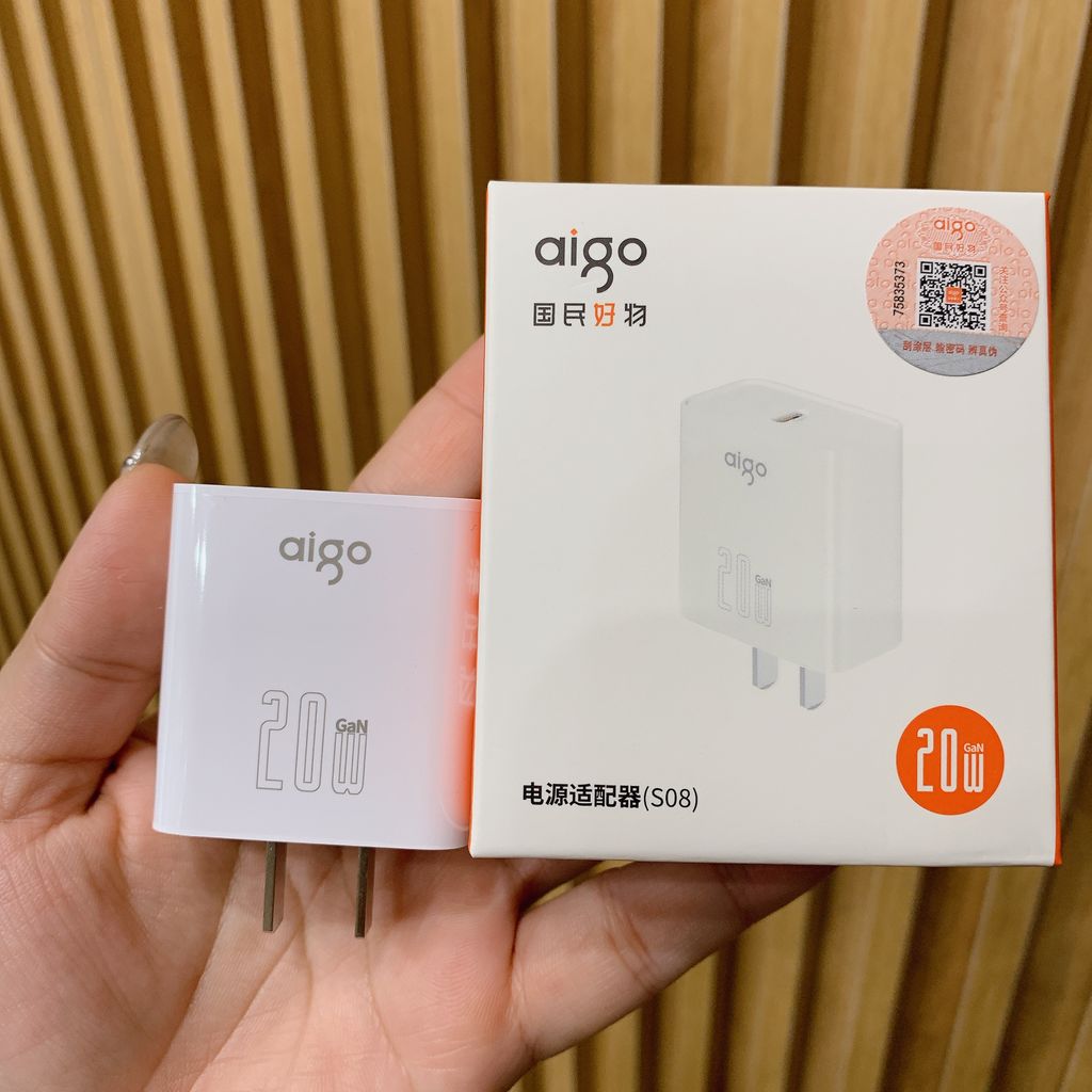 Củ sạc nhanh 20W hãng AIGO S08, công nghệ GaN 