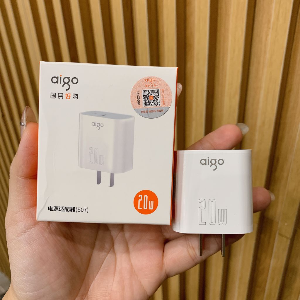 Củ sạc nhanh 20W hãng AIGO S07, sạc GaN siêu nhẹ